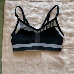 Nike Women's Sports Bra — size xs